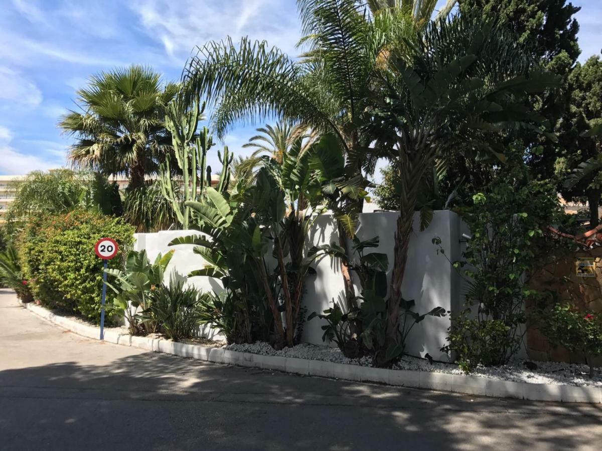 Villa With Heated Pool And Jacuzzi Close To Puerto Banus And Beach Estepona Exterior photo