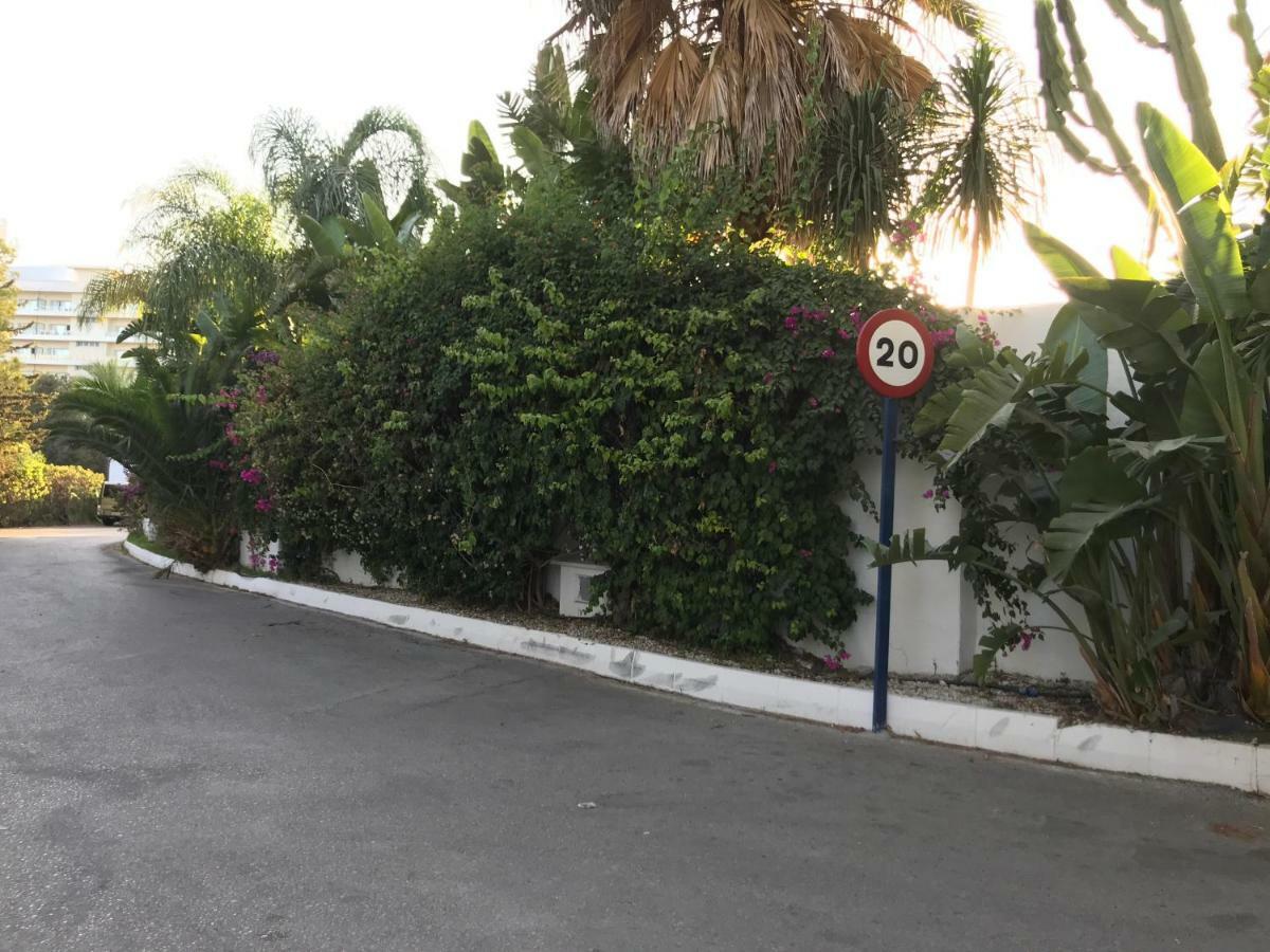 Villa With Heated Pool And Jacuzzi Close To Puerto Banus And Beach Estepona Exterior photo